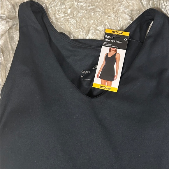 NWT Gap Fit Black Sleeveless Active Sport Dress with Shorts Pocket - Picture 8 of 10